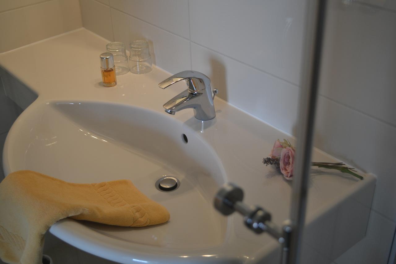 Hotel-Gasthof Rotes Ross Markt Einersheim Ngoại thất bức ảnh