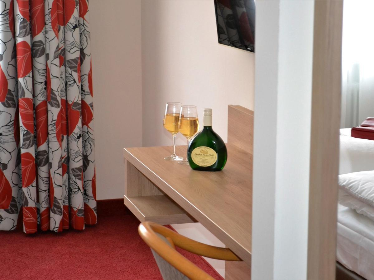 Hotel-Gasthof Rotes Ross Markt Einersheim Ngoại thất bức ảnh